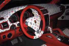 Độc đáo chiếc xe hơi của tín đồ thời trang hàng hiệu Louis Vuitton