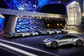 BMW đi trước Audi trong cuộc đua đèn laze cho xe thương mại