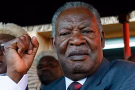 Bị kết án tù 5 năm vì gọi tổng thống là… củ khoai tây