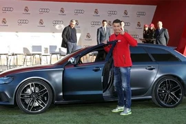 Cầu thủ Real Madrid nhận “quà” từ Audi