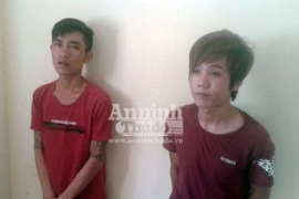 Túng tiền, hai đối tượng nghiện rủ nhau đi cướp...mũ bảo hiểm