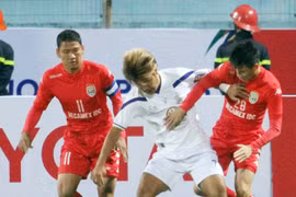 Quả bóng Vàng 2015: Công Vinh lép vế, Anh Đức sáng cửa