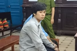 Vừa ra tù đã đâm chết hàng xóm vì bênh cậu ruột
