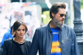 Cô bồ trẻ của tài tử Jim Carrey bất ngờ tự tử