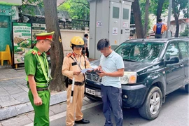 Công khai số điện thoại di động của 19 đồng chí Đội trưởng các đội công tác thuộc Phòng CSGT Công an Hà Nội