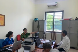 Công an xã Thuận An chủ động, trách nhiệm phối hợp triển khai đổi thẻ Đảng viên