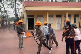 Thực tập phương án chữa cháy và cứu nạn cứu hộ tại 2 địa bàn dân cư trọng điểm