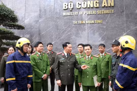 Bộ Công an xuất quân cứu nạn, cứu hộ tại Myanmar: “Giúp bạn như giúp mình”