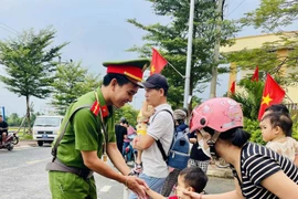 Hà Nội: Sinh động, thiết thực các biện pháp tuyên truyền pháp luật giao thông ở cấp cơ sở