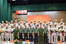Công bố Quyết định của Bộ trưởng Bộ Công an về tổ chức, cán bộ Công an 34 tỉnh, thành phố