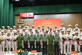Công bố Quyết định của Bộ trưởng Bộ Công an về tổ chức, cán bộ Công an 34 tỉnh, thành phố