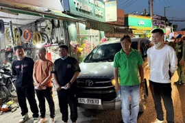 Hé lộ đường dây trung chuyển người nước ngoài qua Việt Nam sang nước thứ ba