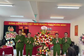 Chuyển đổi trạng thái, lấy người dân làm trung tâm để phục vụ