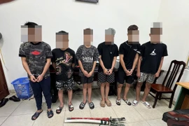 Truy xét nhanh, bắt 11 đối tượng mang hung khí náo loạn đường phố