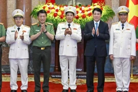 Chủ tịch nước trao quyết định thăng hàm Thượng tướng cho lãnh đạo Bộ Công an
