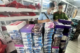Phát hiện, xử lý cơ sở kinh doanh đồ chơi nhập lậu trị giá hàng hóa hơn 100 triệu đồng