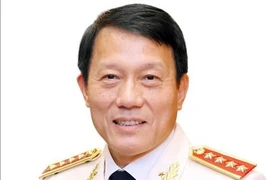 Phẩm chất anh hùng, bản lĩnh kiên cường “Tuyệt đối trung thành với Đảng, Tổ quốc và Nhân dân”, “Vì nước quên thân, vì dân phục vụ”