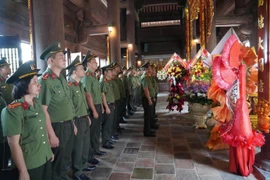 Hoạt động nghĩa tình của Phòng Tham mưu CATP Hà Nội 