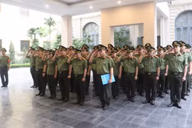 Phòng Tham mưu CATP tổ chức Lễ dâng hương tại Đài tưởng niệm các Anh hùng liệt sỹ Công an thành phố Hà Nội