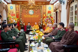 Công an Hà Nội chúc mừng kỷ niệm 44 năm ngày thành lập Giáo hội Phật giáo Việt Nam 