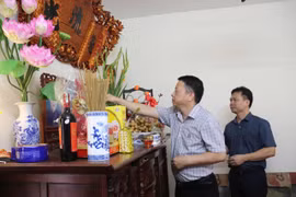 Luôn khắc ghi công lao, sự hy sinh anh dũng của các liệt sỹ trong sự nghiệp bảo vệ Tổ quốc