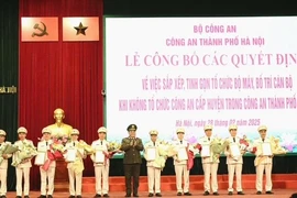 Công an Hà Nội công bố quyết định sắp xếp tinh gọn bộ máy khi không tổ chức Công an cấp huyện 
