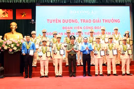 Tuyên dương, trao giải thưởng "Đoàn viên Công đoàn Công an nhân dân tiêu biểu"