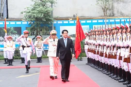 Chủ tịch nước Lương Cường thăm, chúc Tết cán bộ chiến sỹ Bộ Tư lệnh Cảnh vệ