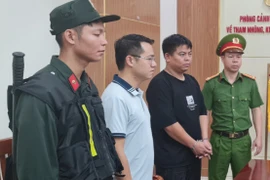 Ba người nước ngoài tham gia đường dây buôn lậu “khủng”