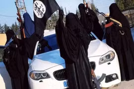 Lữ đoàn Al-Khansaa giết hại dã man một phụ nữ vì cho con bú nơi công cộng