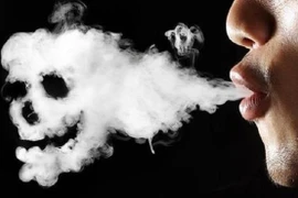 "Kỷ luật thép" với hành vi hút thuốc và xả rác nơi công cộng