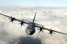 Không quân Mỹ nhận 2 vận tải cơ MC-130J Super Hercules