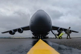 Chiêm ngưỡng sự hoành tráng của máy bay lớn nhất không quân Mỹ C-5 Galaxy