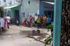 Chồng 9x dùng rìu chém gục vợ rồi tẩm xăng tự thiêu