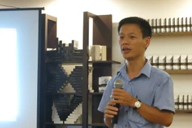 Dịch giả “Hỏa ngục” kể chuyện “dở khóc dở cười” của sỹ tử thời xưa