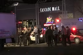 Bắt giữ nghi phạm xả súng ở trung tâm mua sắm Mỹ