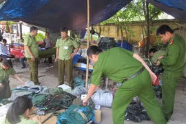 Đột kích “thế giới” sản phẩm quân trang “nhái” 