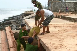 Mở sẵn lô cốt, đón dân tránh siêu bão