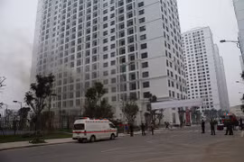 Tập chữa cháy, cứu nạn trên độ cao hơn 30 mét tại Times City