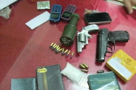 Trùm ma túy định “tử thủ” bằng súng và lựu đạn