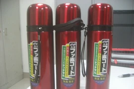 Phát hiện phích nước “nghi vấn” có "chất lạ" tại phố Hàng Khoai