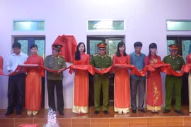 Khánh thành nhà tình nghĩa tặng gia đình liệt sỹ CAND