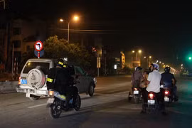 Chặn vi phạm trên đường phố và từ các cơ sở kinh doanh có điều kiện