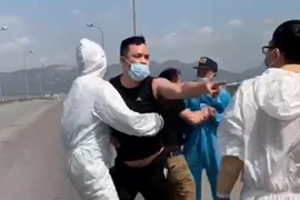 [Tin nhanh sáng 11-2-2021] Xử lý đối tượng tấn công CSGT tại chốt kiểm dịch