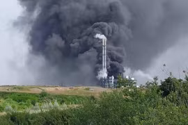 Nổ tại khu hóa chất ở Leverkusen, cảnh báo ‘cực kỳ nguy hiểm’