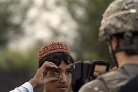 Taliban đang giữ thiết bị sinh trắc học xác định ai đã hỗ trợ liên quân