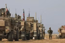 Mỹ vận chuyển vũ khí, đồ hậu cần cho căn cứ ở Bắc Syria