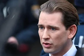 Thủ tướng Áo 35 tuổi Sebastian Kurz đột ngột từ chức 