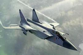 MiG-31 Nga tăng tốc áp sát do thám cơ Mỹ trên Thái Bình Dương