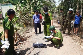 [Tin nhanh sáng 28-3-2021] Trộm chó dùng súng tự chế bắn chết chủ nhà ở Long An